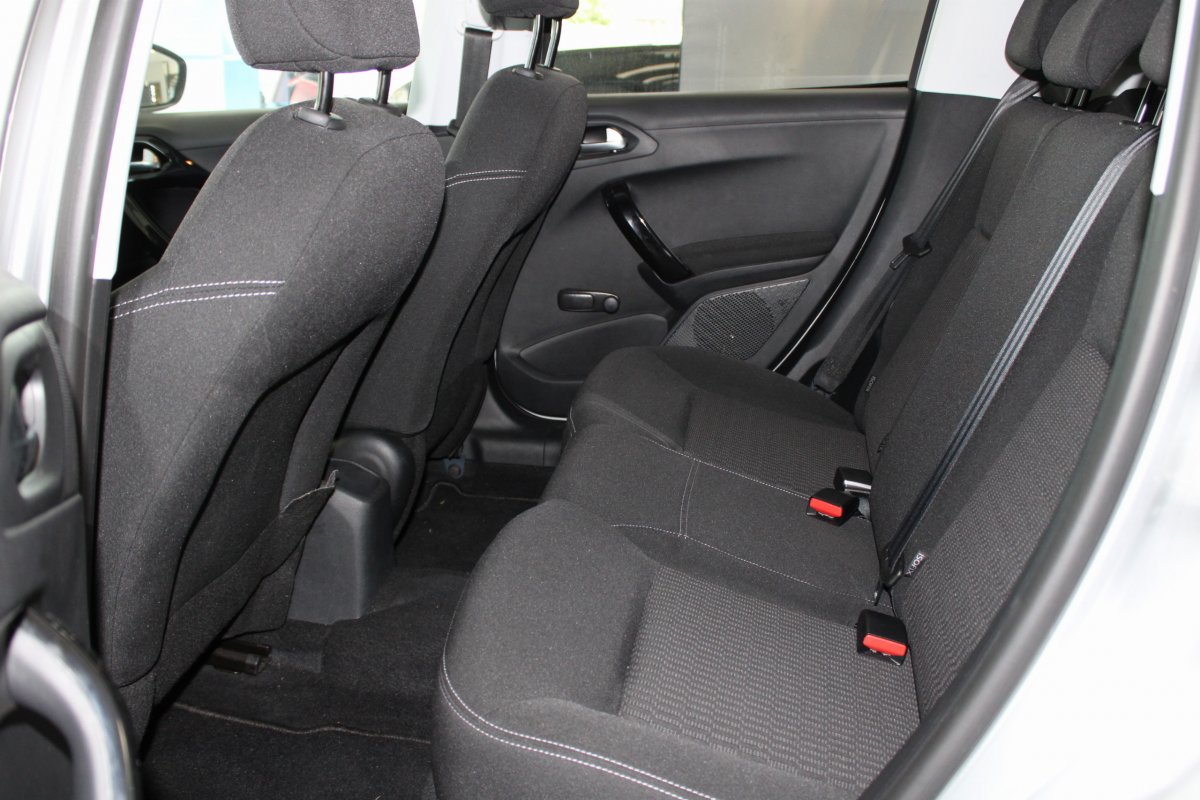 Peugeot 208 1.2 PureTech 82 Style