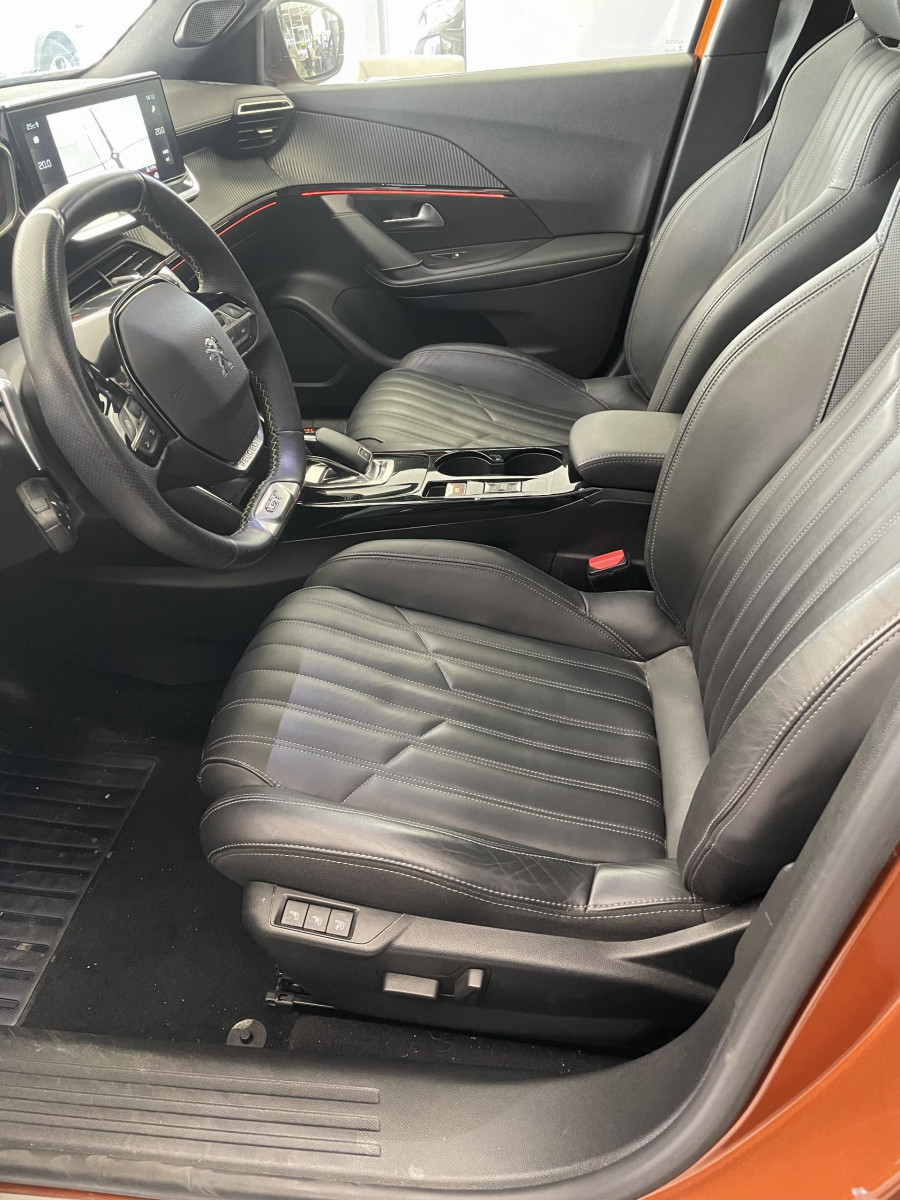 Peugeot 2008 (2) PureTech 130 S&S EAT8 GT PACK
