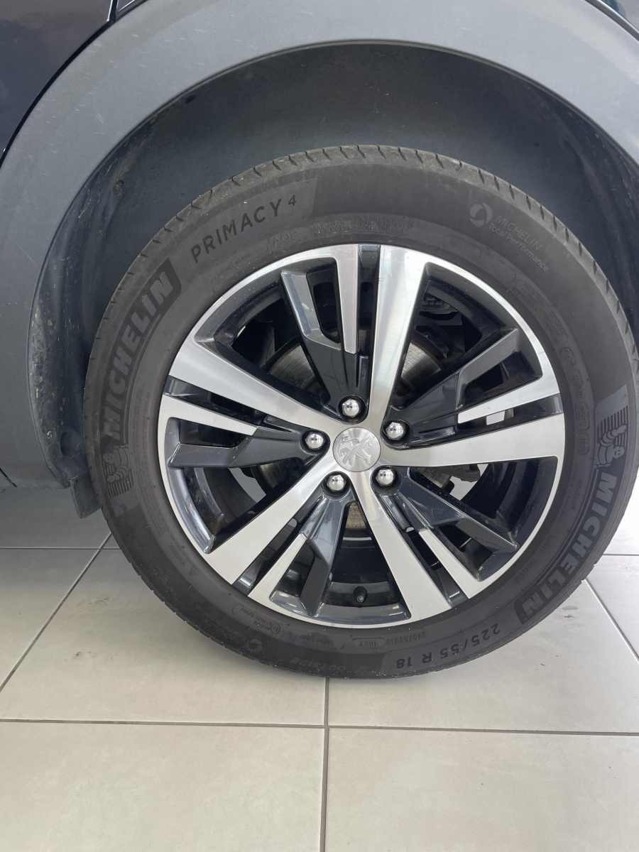 Peugeot 3008 (2) BlueHDi 130 S&S EAT8 ALLURE