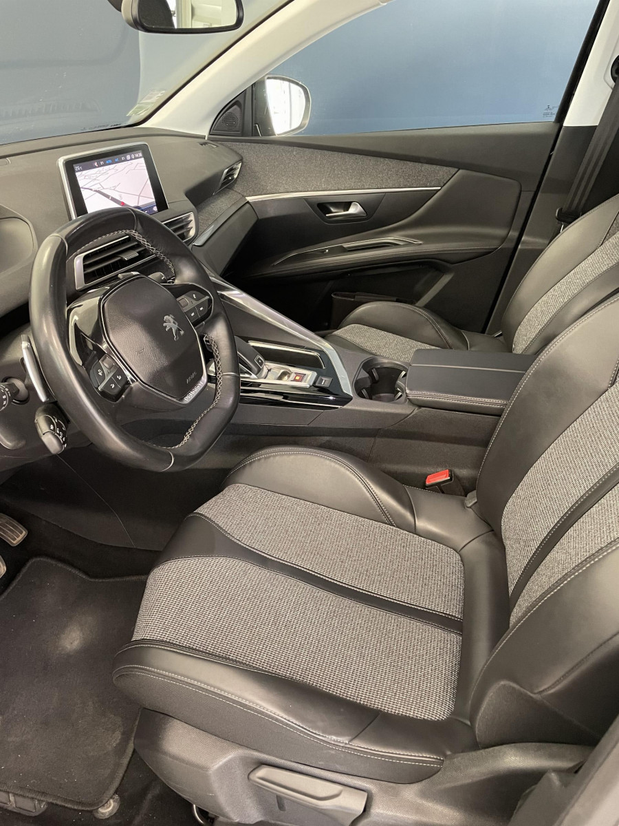 Peugeot 3008 (2) BlueHDi 130 S&S EAT8 ALLURE