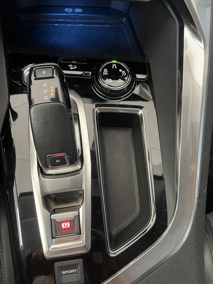 Peugeot 5008 (2) BlueHDi 130 S&S EAT8 ALLURE