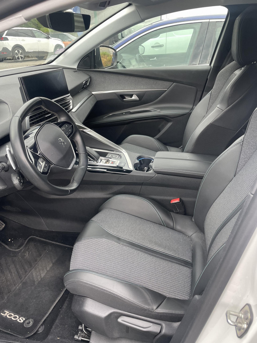 Peugeot 3008 (2) 1.6 HYBRID4 300 E-EAT8 Allure Pack