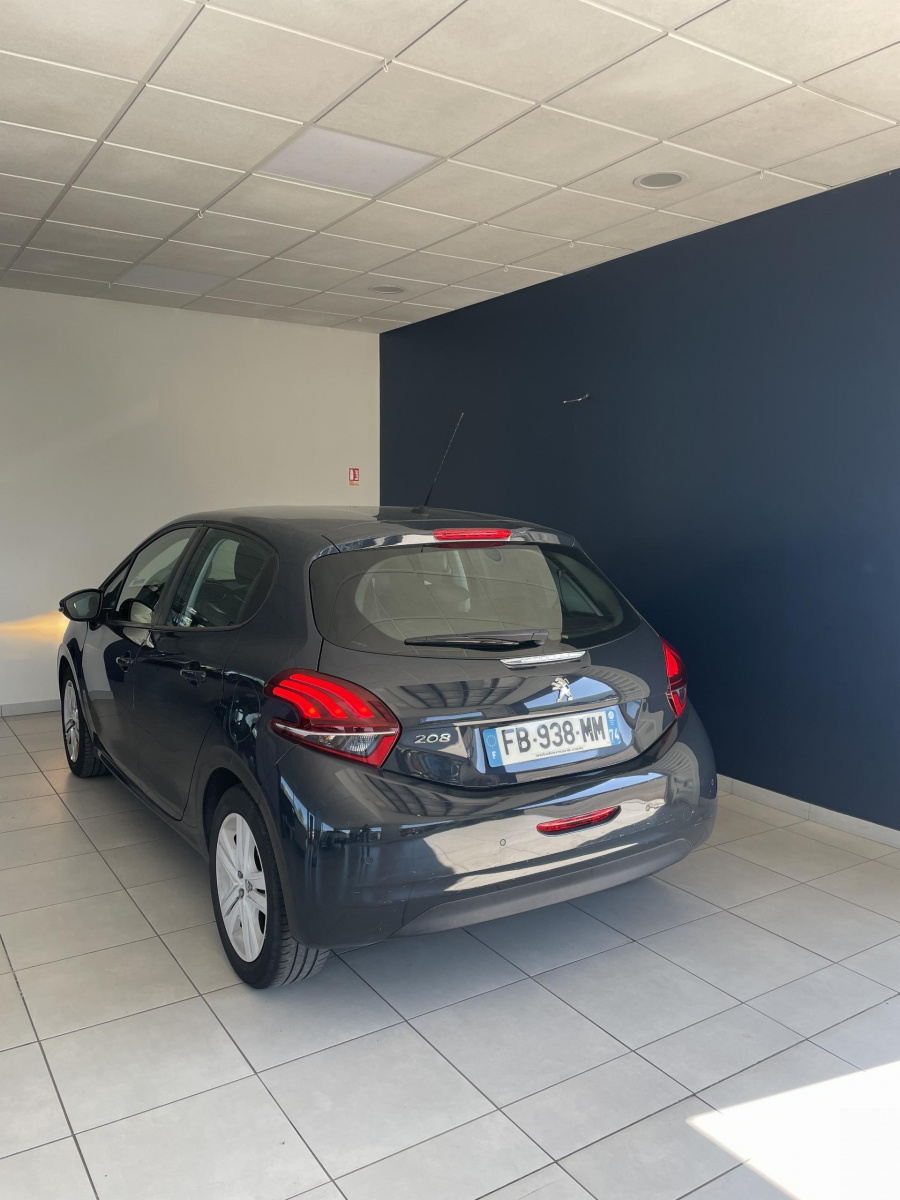 Peugeot 208 Puretech 82 Signature