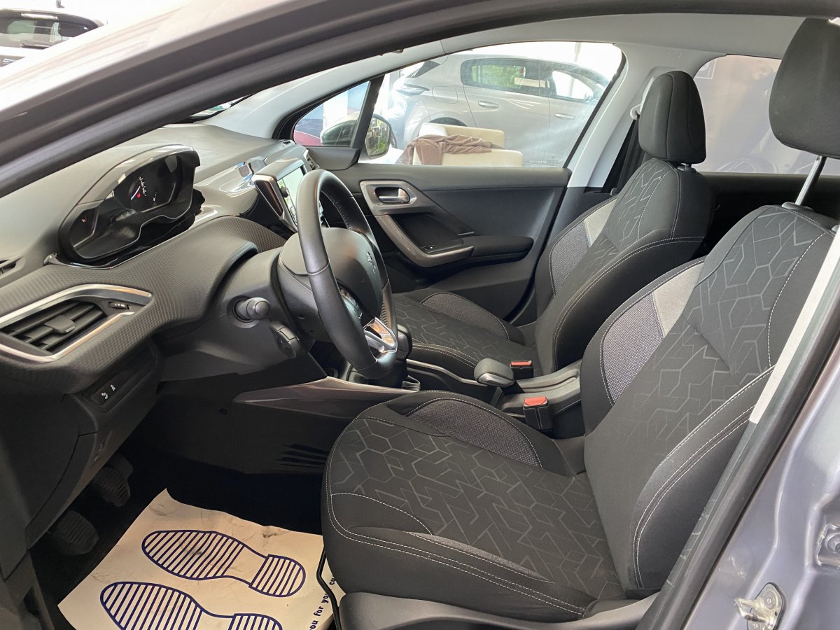 Peugeot 2008 1.2 Puretech 82 Style